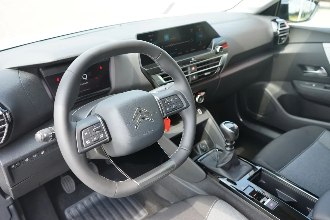 Citroen C4 PureTech130 n. Modell...  Image 8